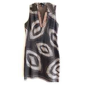 SPENSE dress w/beads outlining the v neck